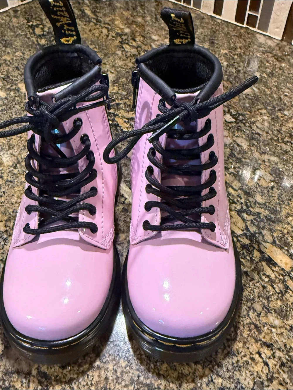 Dr. Doc Martens 1460T Toddler Kids Pink Patent Leather Combat Ankle Boots Sz 7